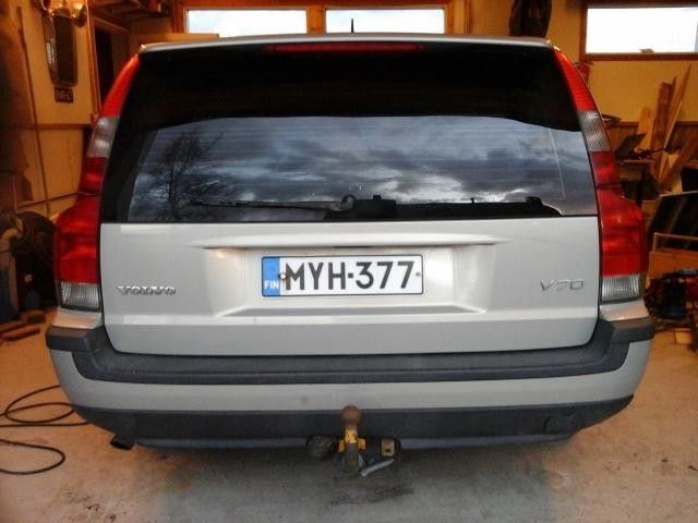 Volvo v70 2,5d purettu