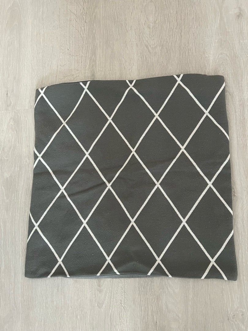 Hm home harmaa tyynynpäällinen 50x50cm