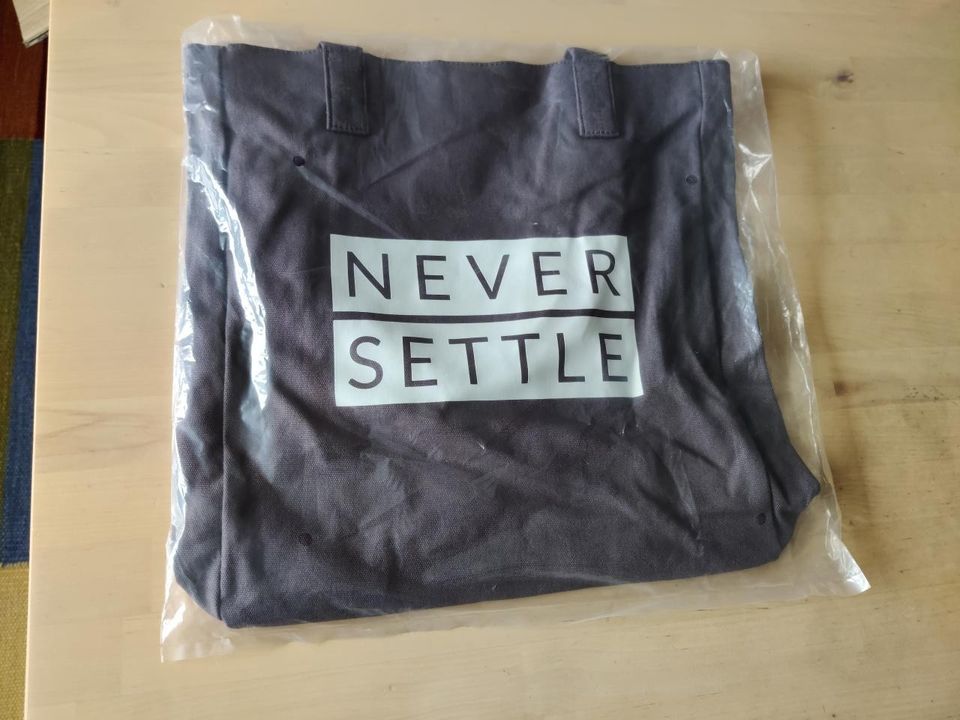 Oneplus Never Settle Tote Bag