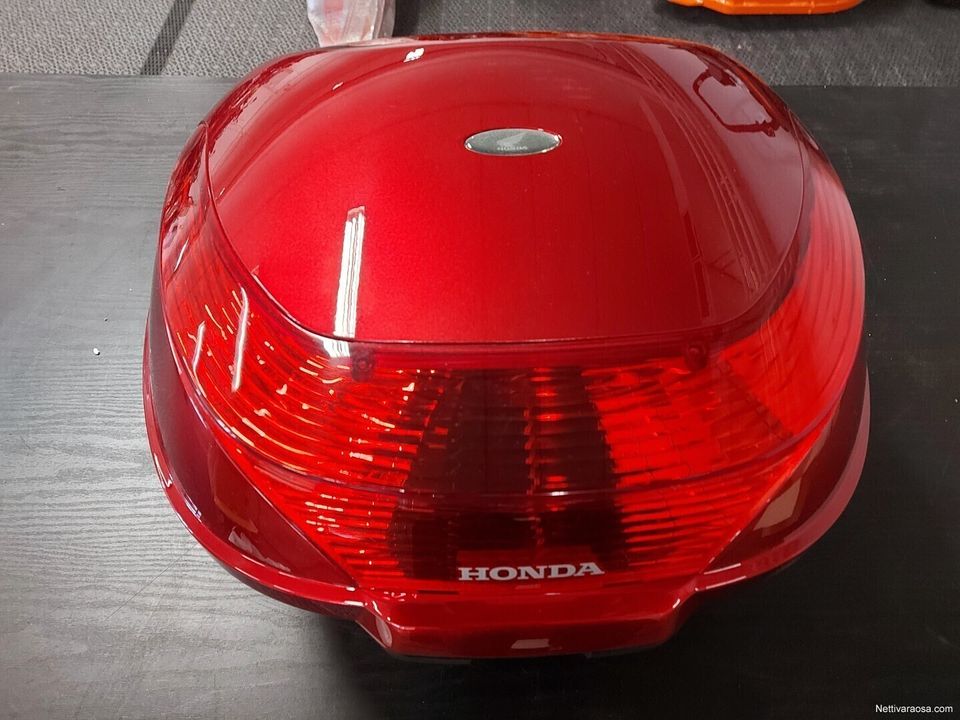Honda Skootteri SH125/150 ja PS 125/150 uusi takalaukku