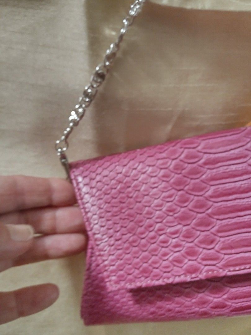 Pinkki pikku käsilaukku