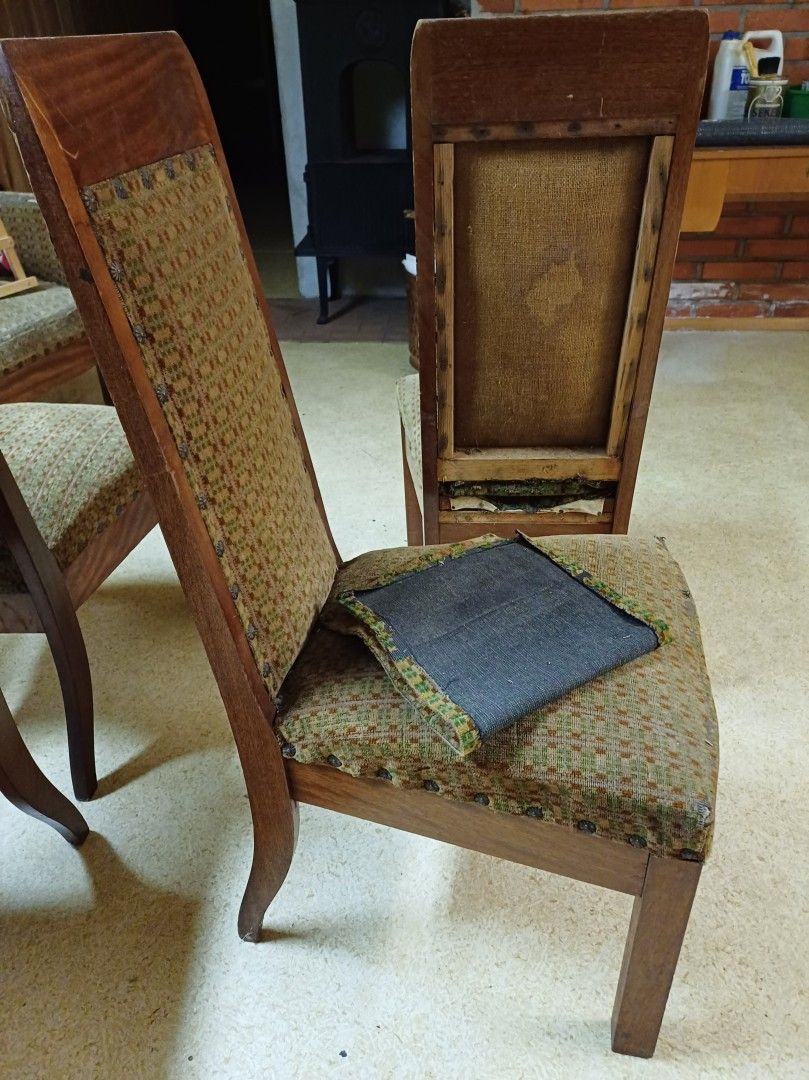 4 kpl. kunnostettavaa tuolia