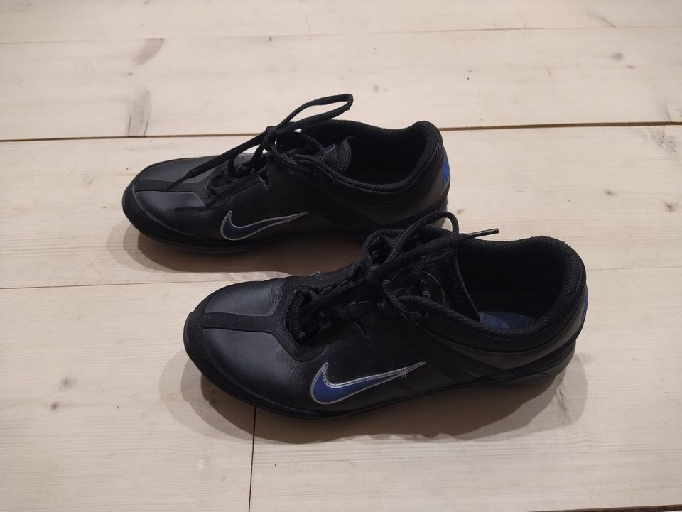 Nike sisäpelikengät / lenkkarit