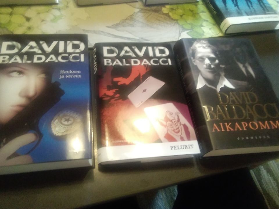 David Baldacci X. 15