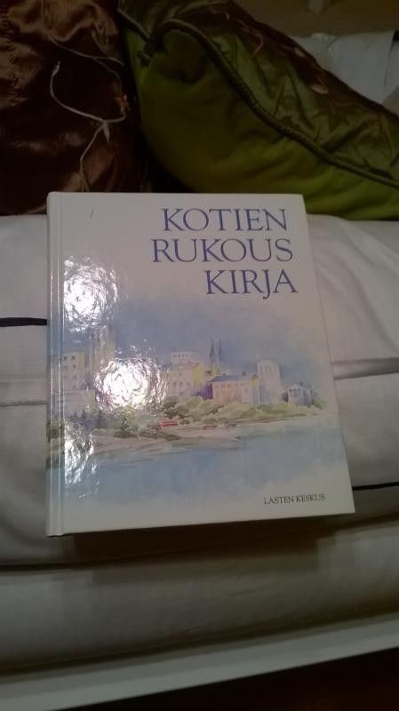 Kotien Rukouskirja 175 s kuin uusi