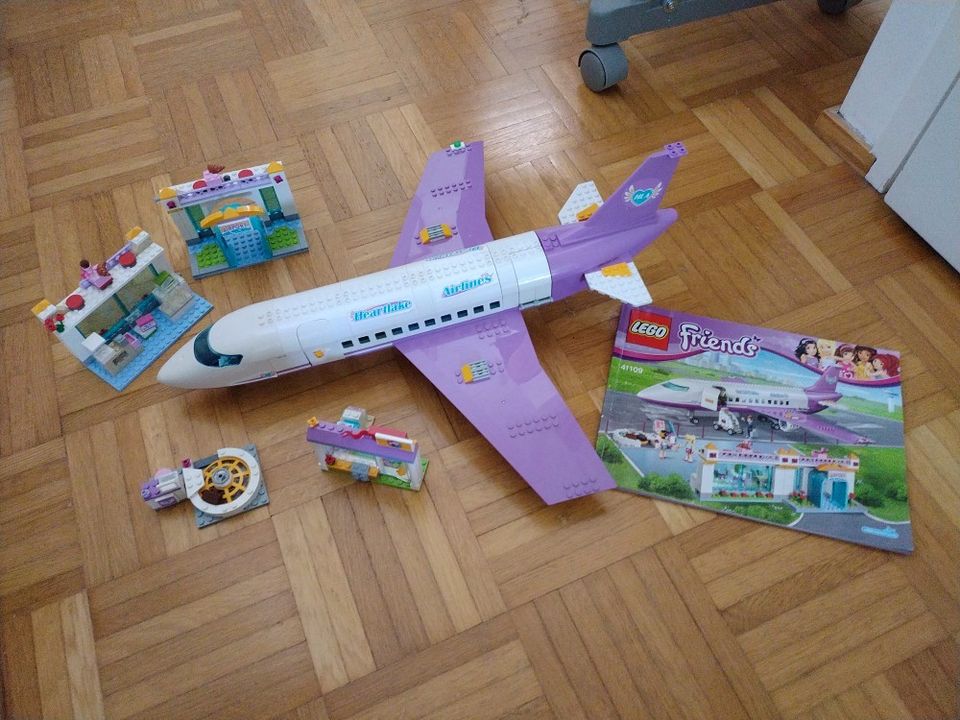 Lego friends heartlake airlines