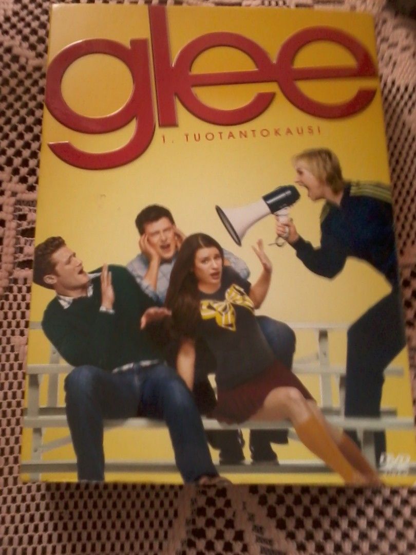 Glee -tv-sarjan 1. kausi (suomitekstit, 7 dvdtä)