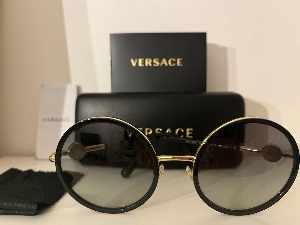 Versace aurinkolasit