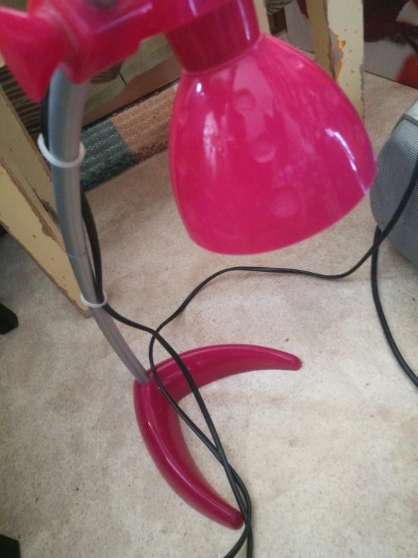 Ikea pinkki pöytä valaisin lamppu l= 35 cm