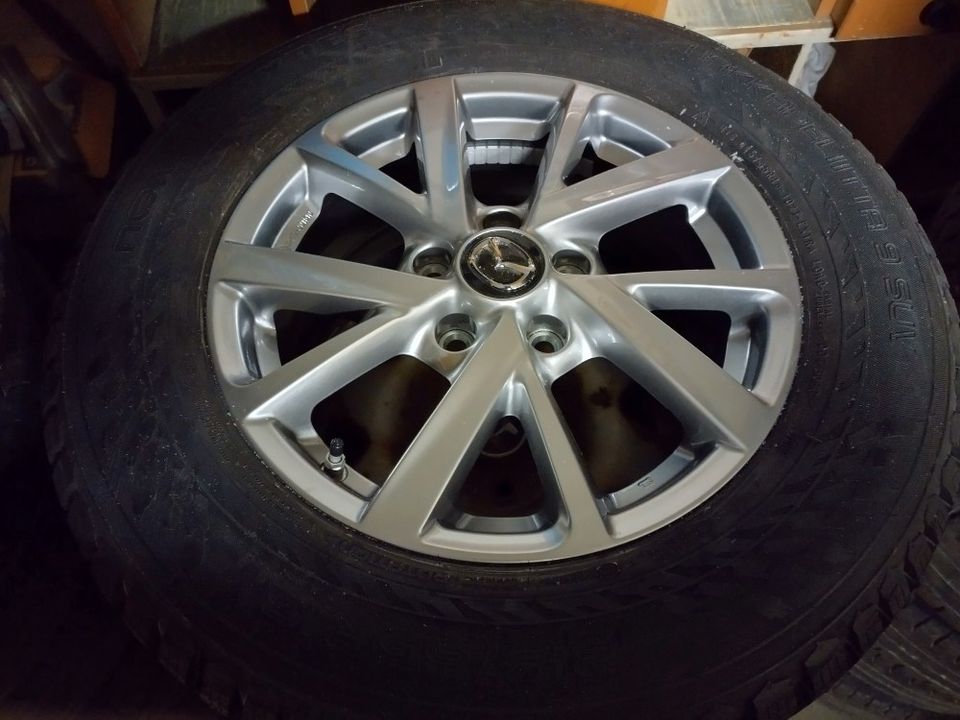 Nokian Hakkapeliitta 9 SUV 215/65R16