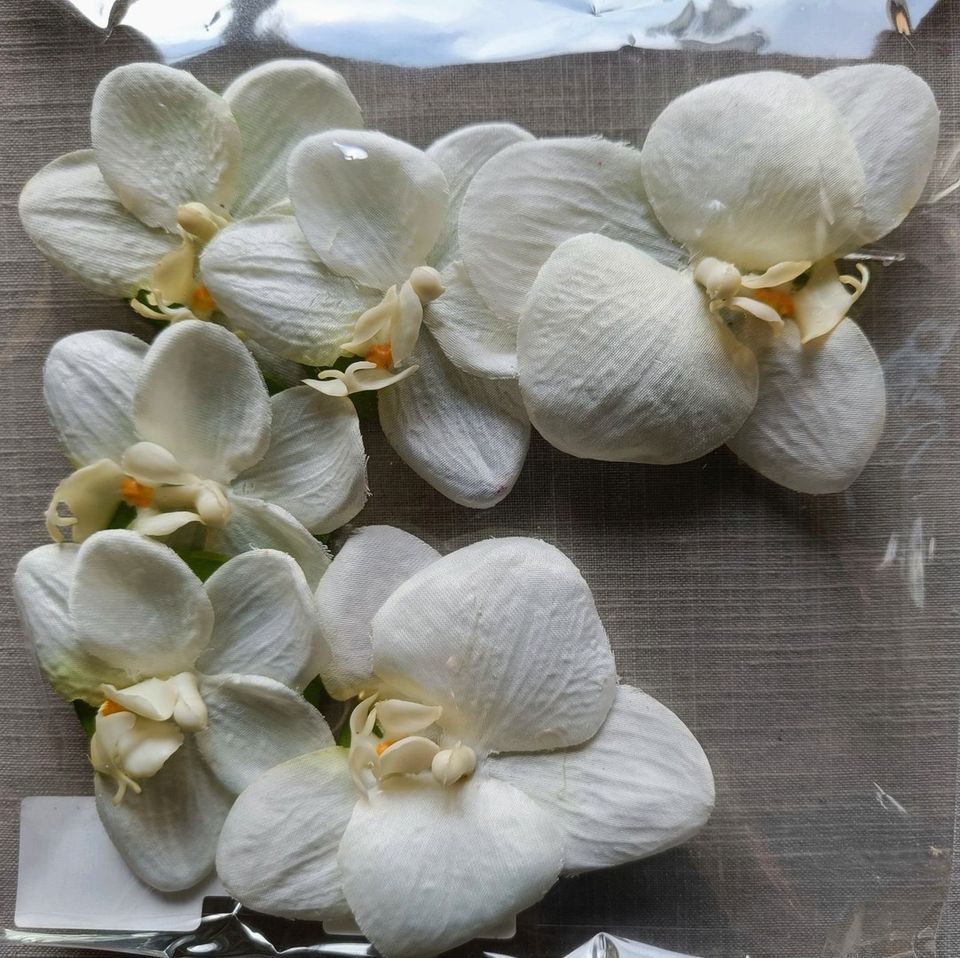 Tekokukka orkidea kelluva