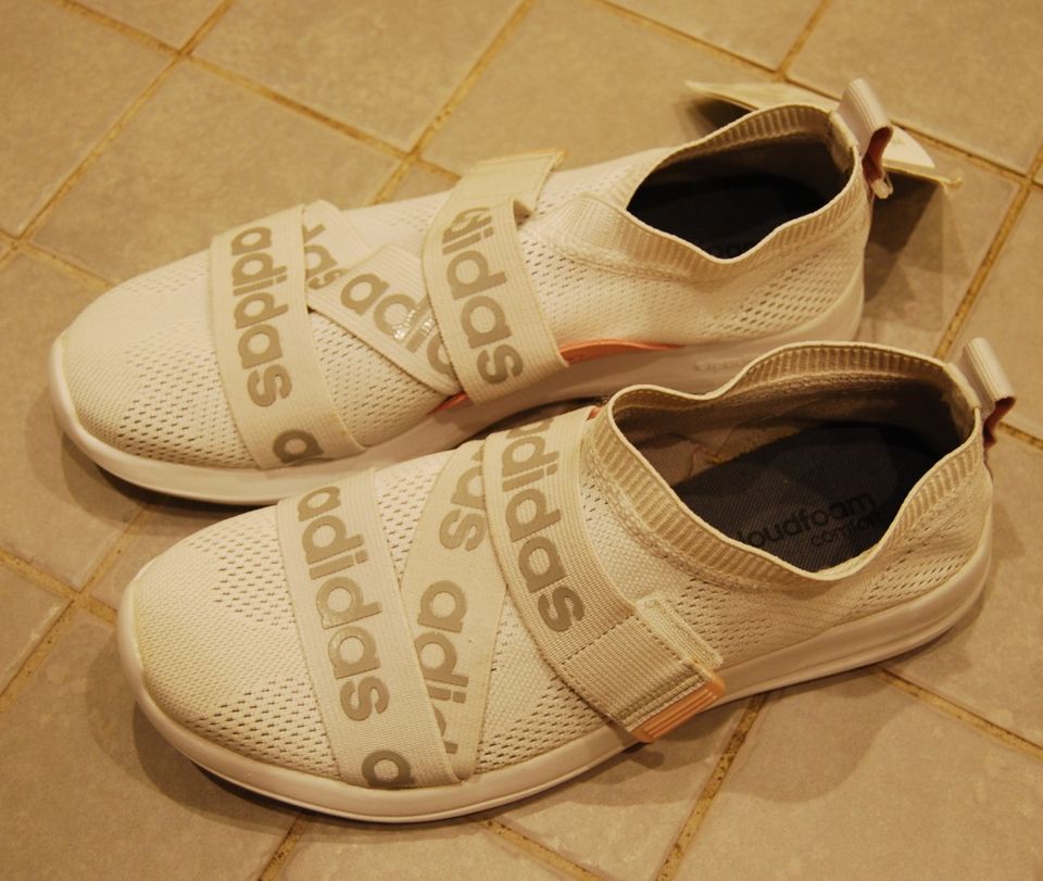 Adidas Womens Khoe Adapt X Running Shoes (ERIPARI)