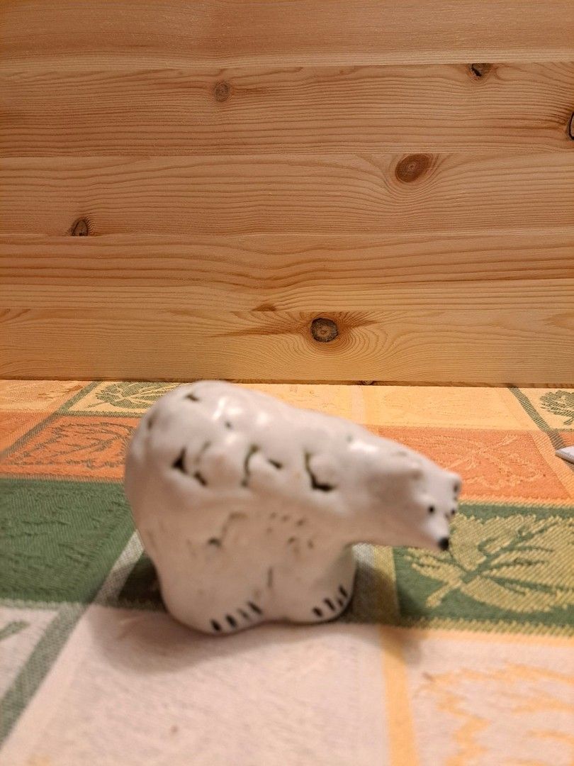 Pentik Henrik Allert keraaminen jääkarhu