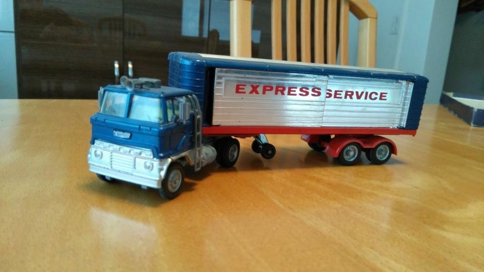Corgi Toys Rekka Express Service 1970-luku