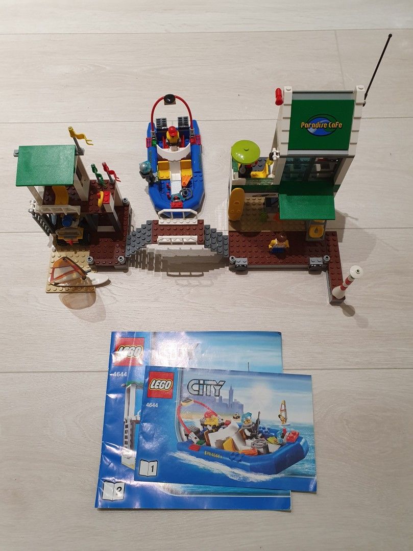 Lego City satama 4644