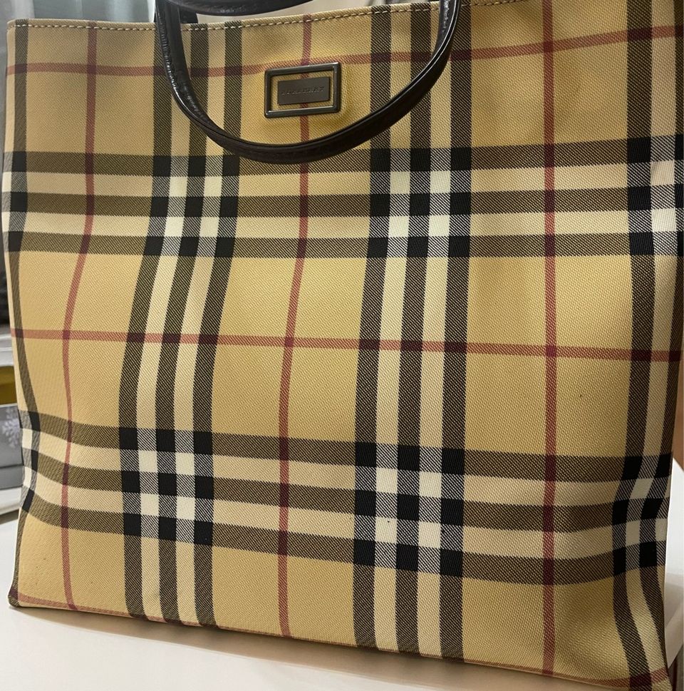 Burberry laukku