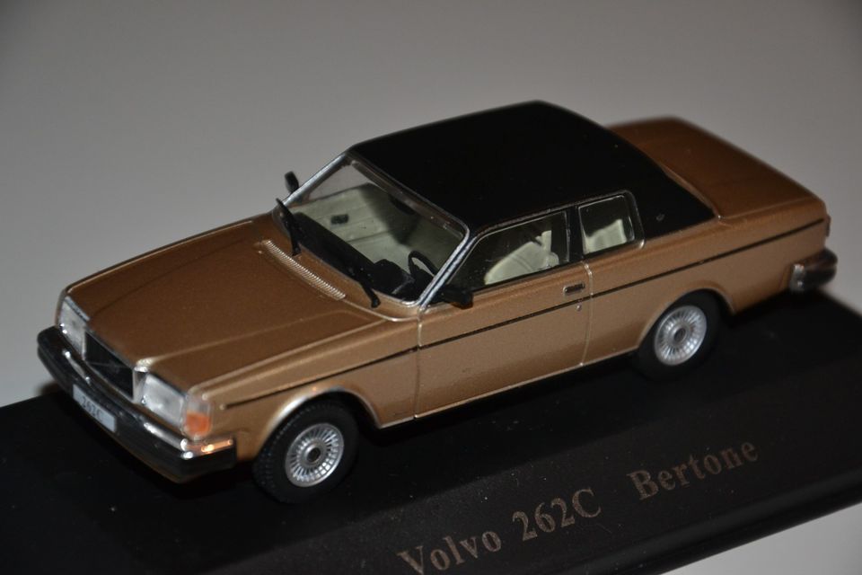 Pienoismalli Volvo 262 C Bertone -78 1/43