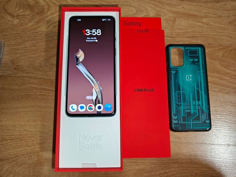 OnePlus 8T