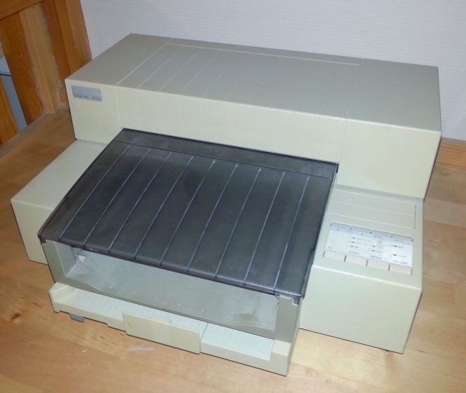 Hewlett - Packard Deskjet 500 -mustesuihkutulostin