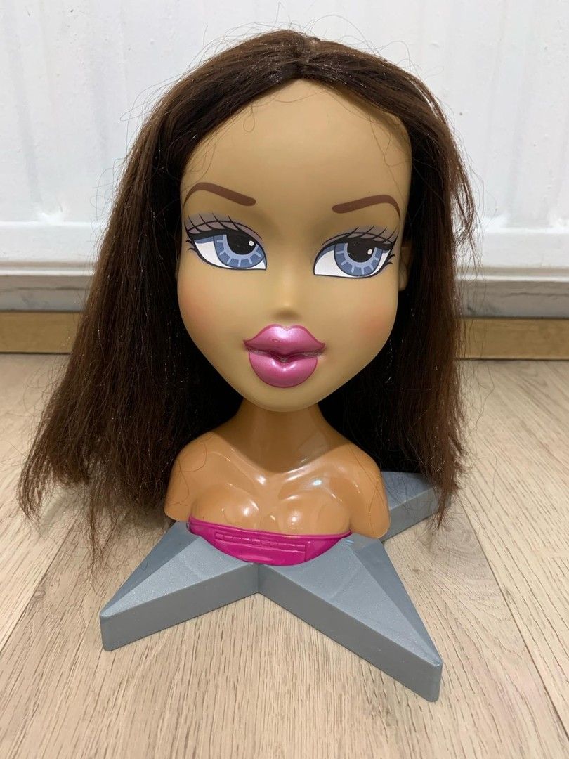 Bratz kampauspää