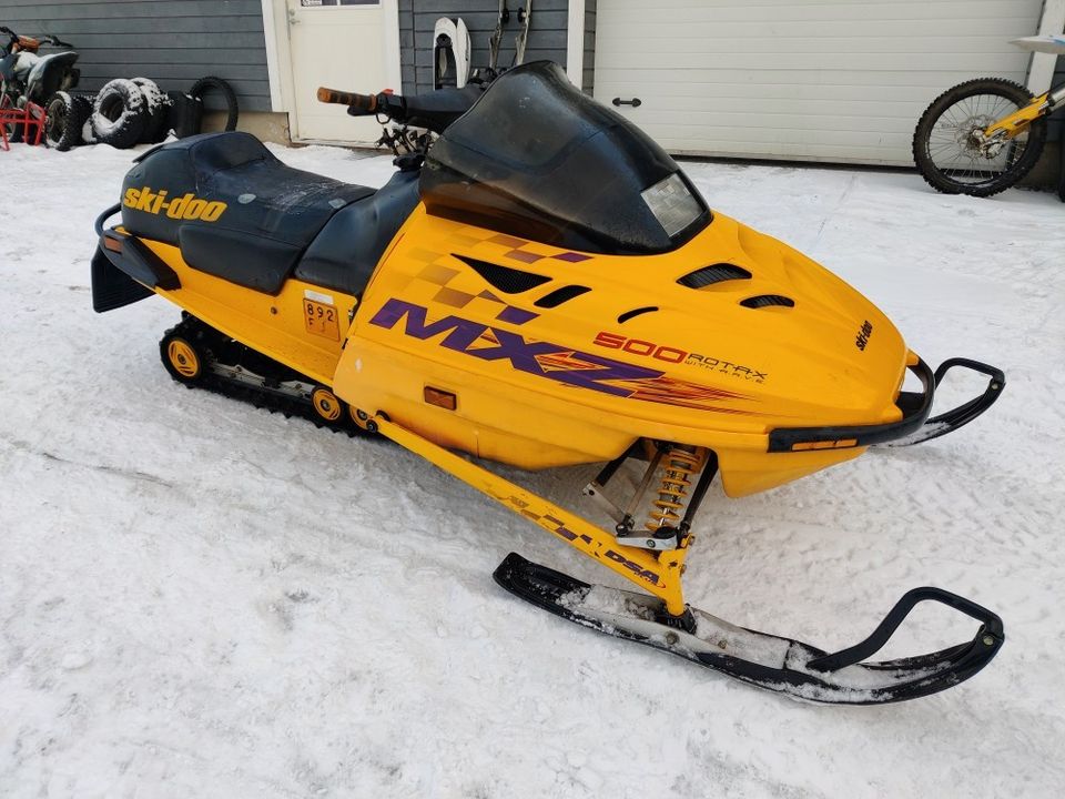 Ski-doo mxz 500