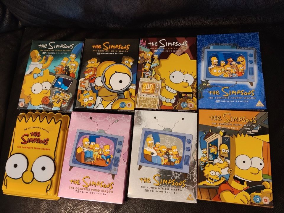 Paketti Simpsoneiden tuotantokausia 8kpl