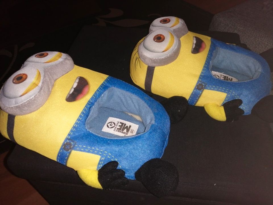 Kätyrit (Minions) tossut, koko 35