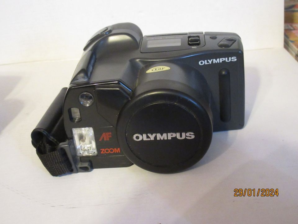 Olympus superzoom 300 filmikamera