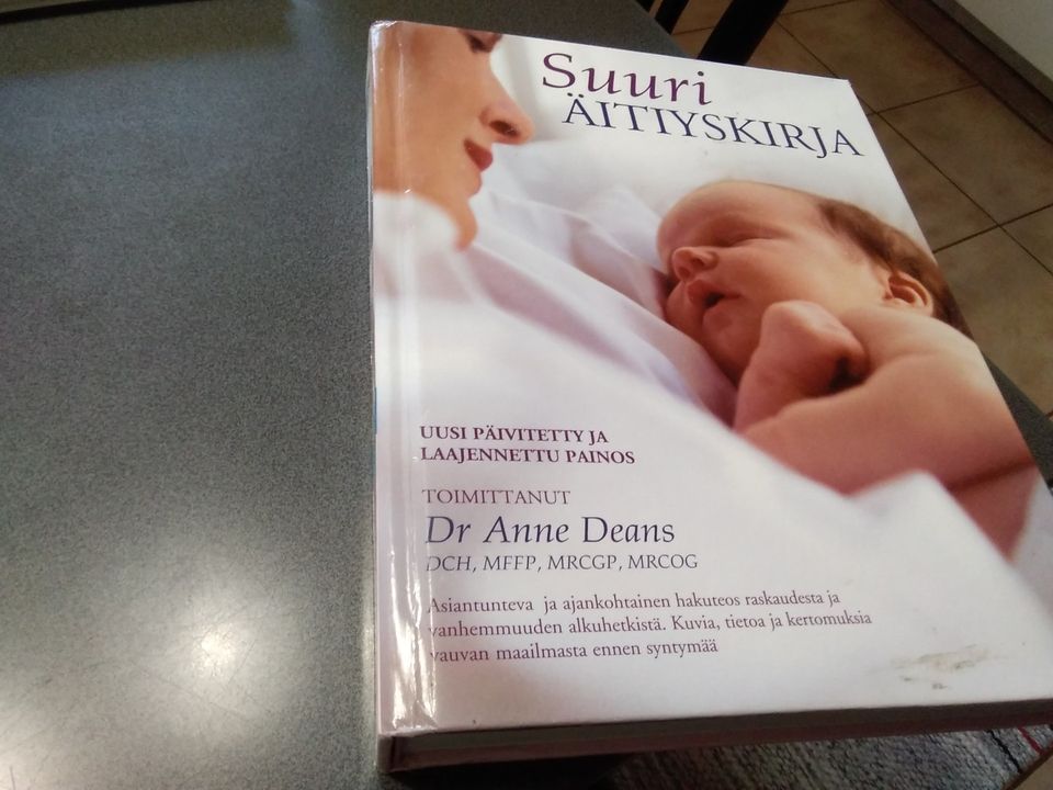 Suuri äitiyskirja. Dr. Anne Deans