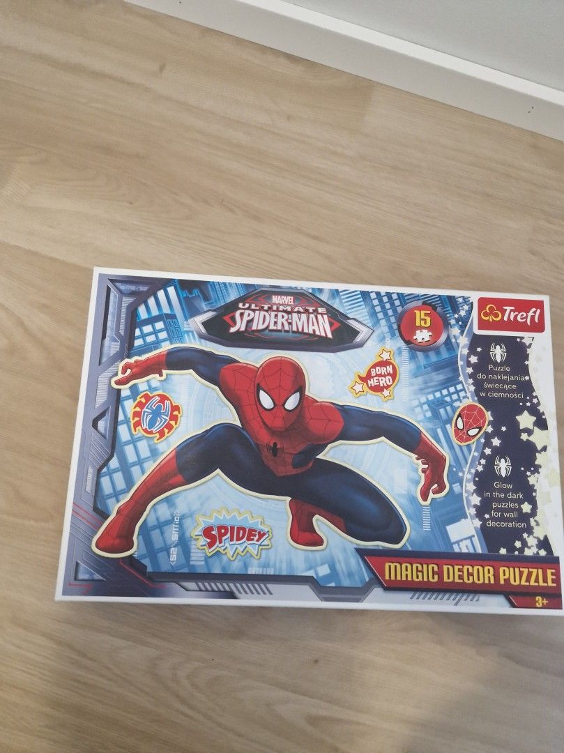 Magic decor puzzle spider-man palapeli