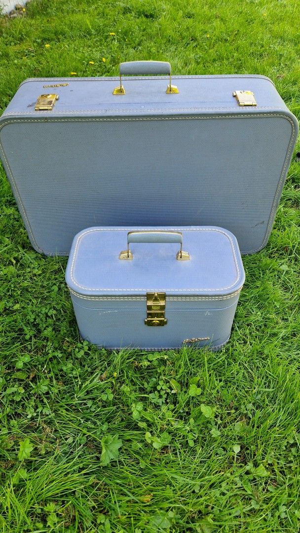 60-luvun matkalaukku ja beautybox
