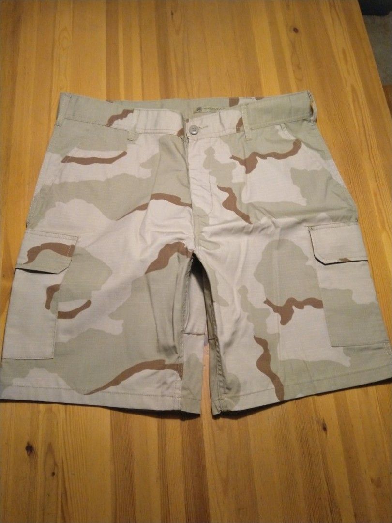 Mackenzie Desert Camo shorts