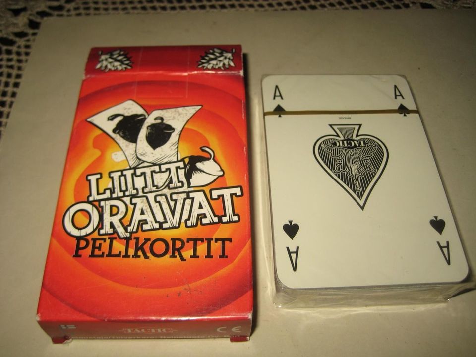 Pelikortit, Liitto Oravat