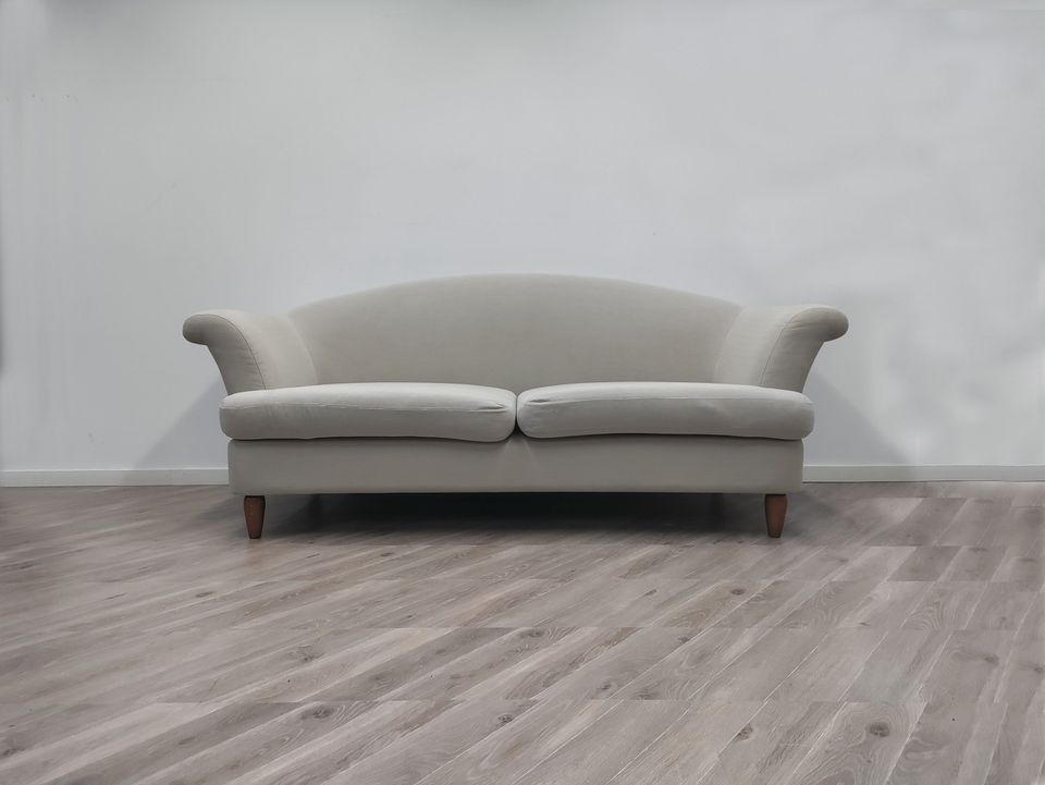 Elegantti 3:n istuttava sohva + kuljetus