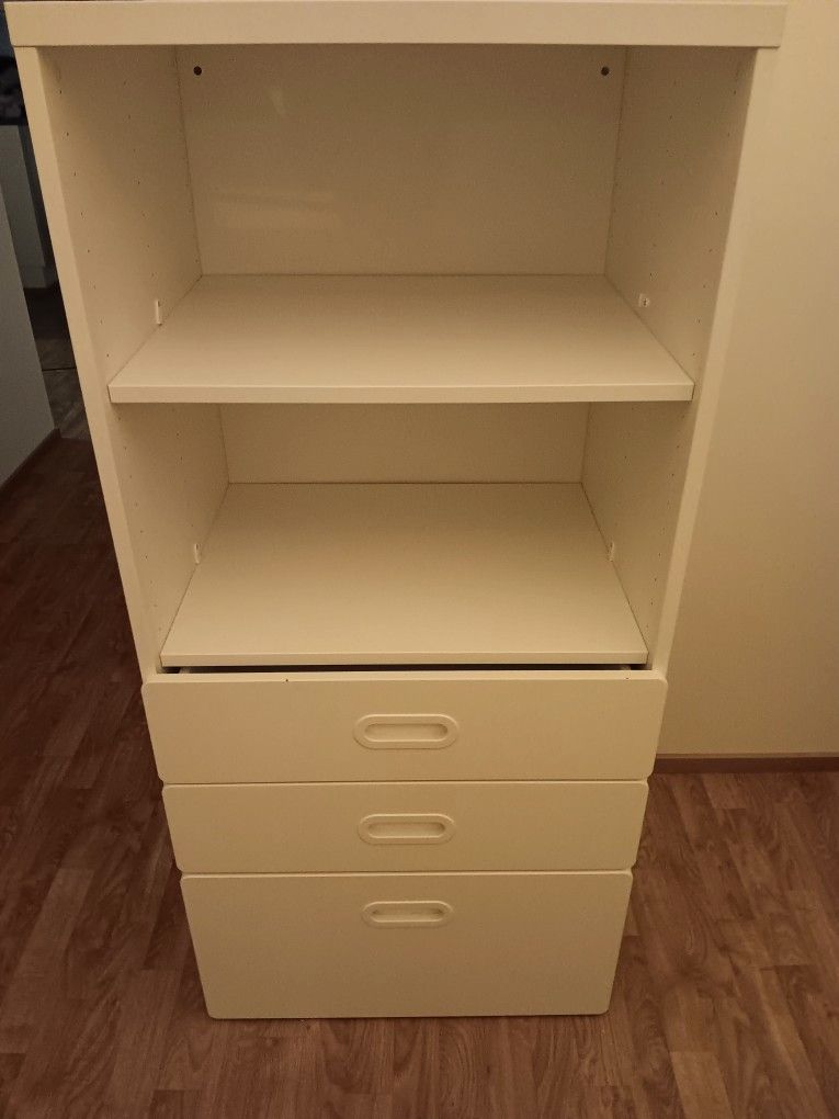 Ikea lasten hyllykkö/laatikosto