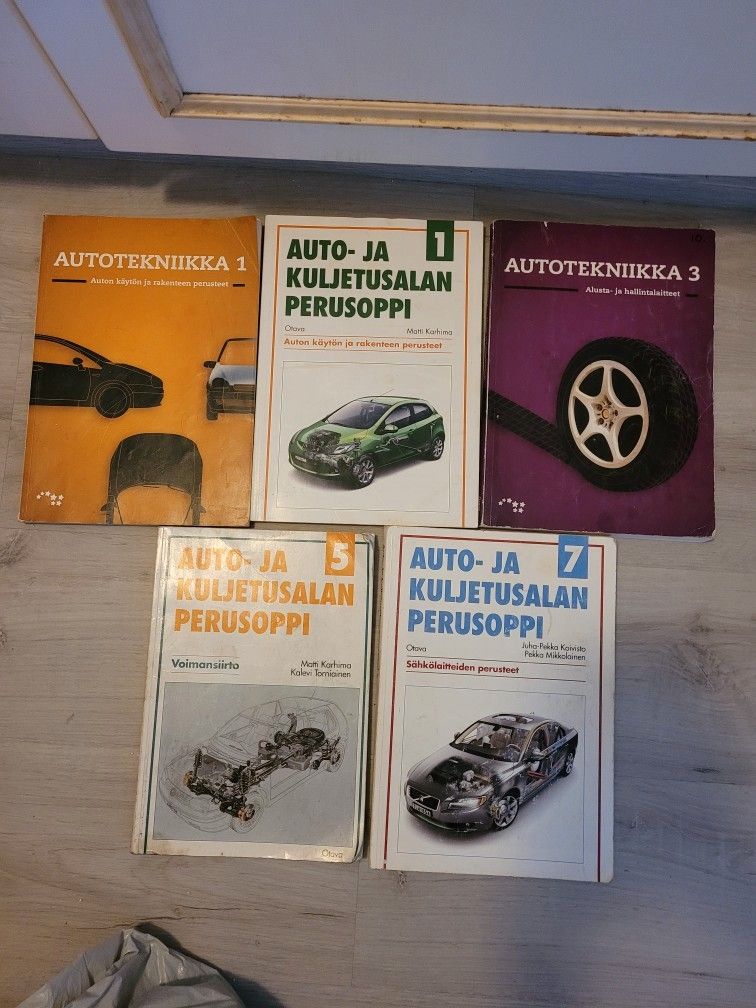 Autoalan kirjoja