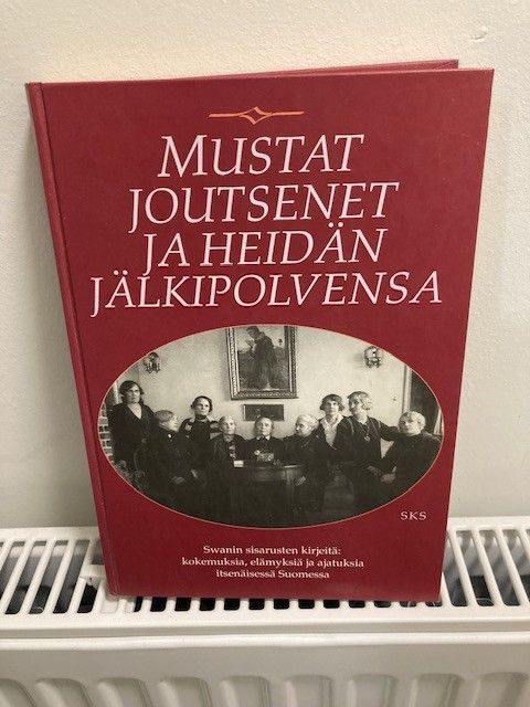 Antero Manninen: Mustat joutsenet