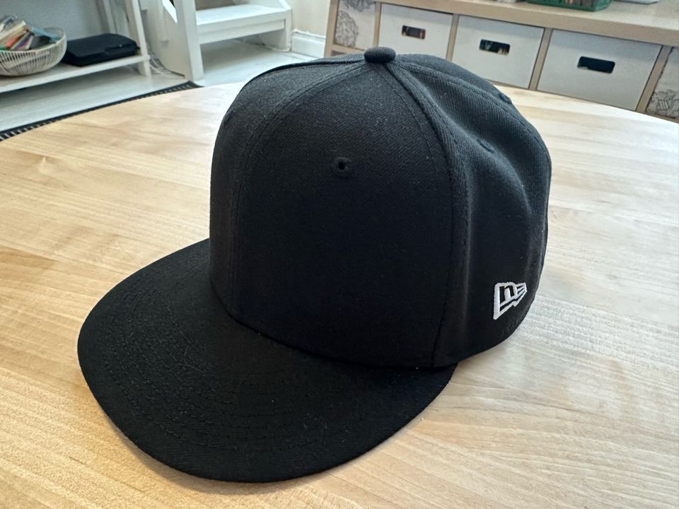 NewEra baseball cap- lippis UUSI