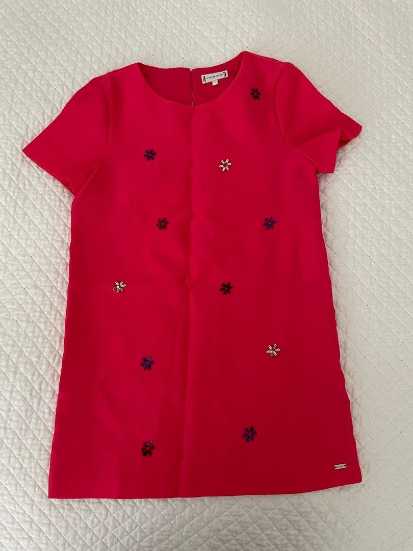 Tommy Hilfiger uudenveroinen mekko 122