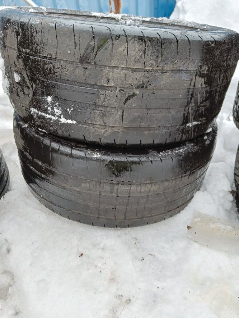 Goodyear 275/45 R20