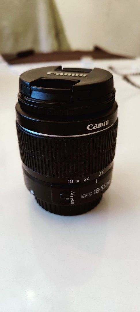 Canon EF-S 18-55mm f/3.5-5.6 III objektiivi