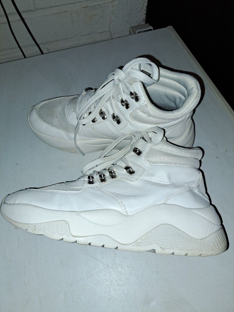 Valkoiset kengät 40