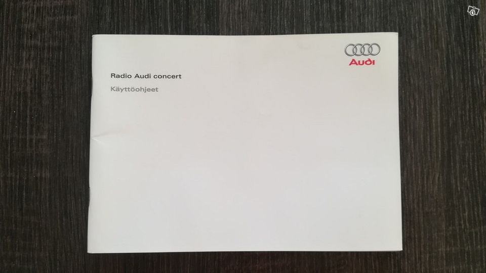 Audi A4 B8 concert käyttöohje kirja