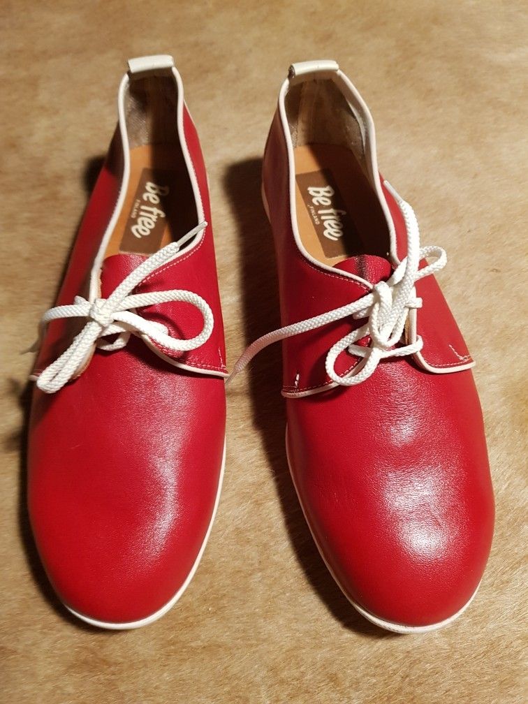 VINTAGE  punaiset tossut kengät Made in FInland nahkaa 39/25.7cm