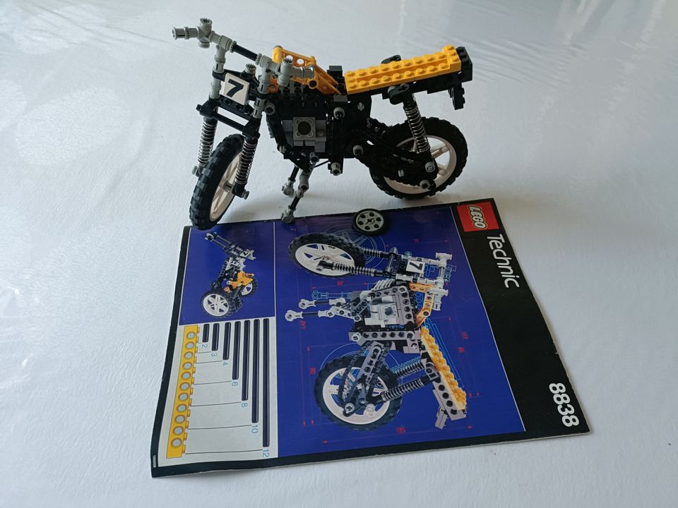 Lego technic maastonosturi sale