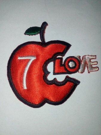 Punainen Love omena silitettävä merkki
