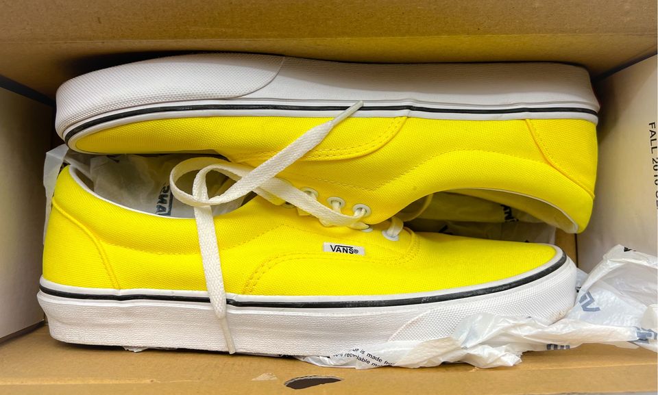 Vans Authentic Sneakers US Men 9,5 Yellow