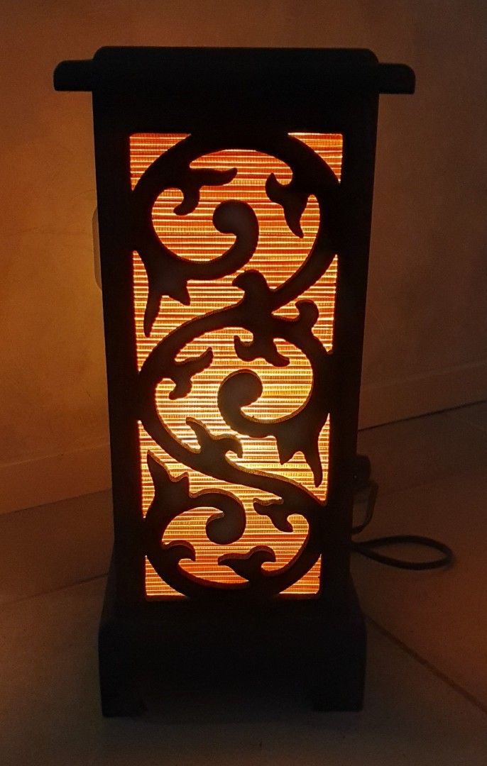 Pöytälamppu (35cm)
