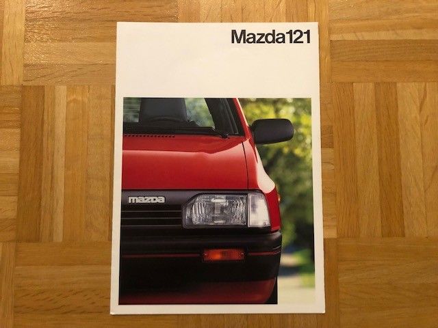 Esite Mazda 121 1988