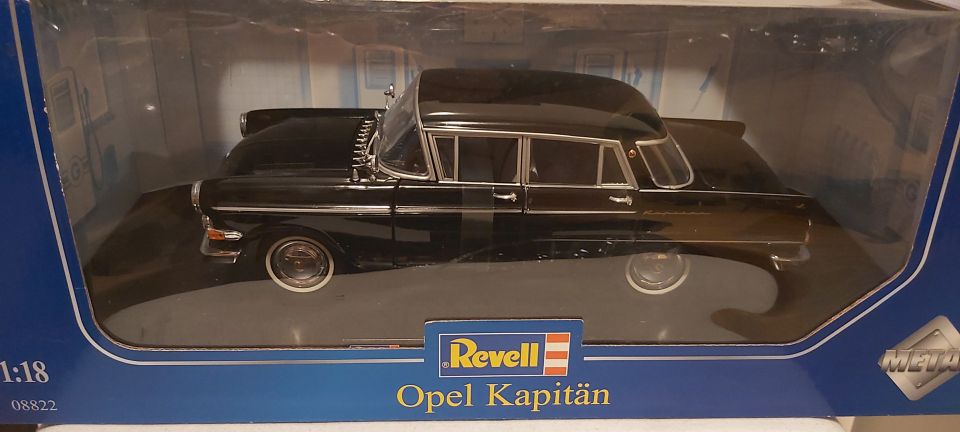 Revell 1:18 Opel Kapitän